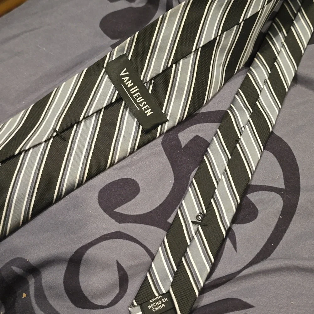 ❤️10/$13 like new mens neck tie